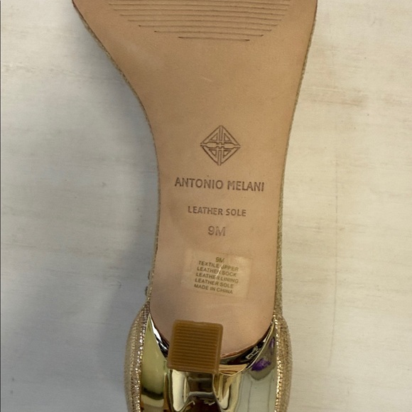 ANTONIO MELANI Metallic Gold Heels with Rhinestones Brand New Leather Soles 9 - Picture 4 of 6